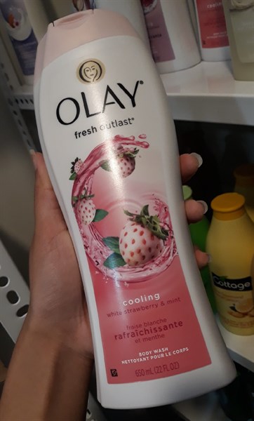 Sữa tắm Olay dâu 650ml