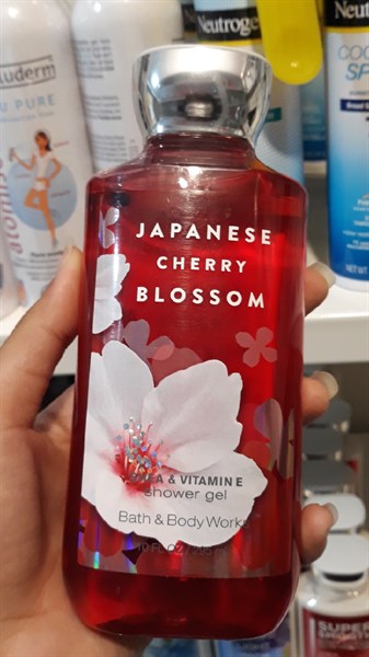 Sữa tắm BB cherry blossom