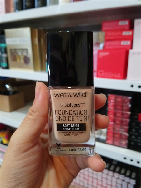 Kem nền Wet N Wild Foundation - 365C