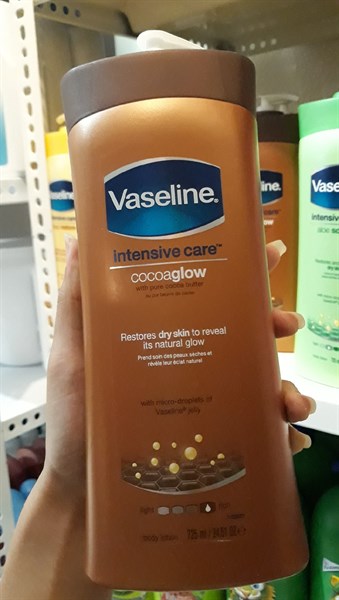 Kem dưởng thể Vasaline nâu 725ml