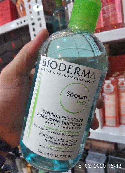 Nước tẩy trang Bioderma Xanh