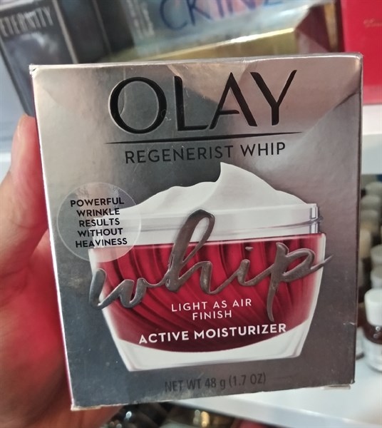 Olay Whip đỏ