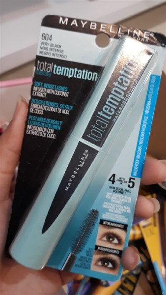 Mascara maybeline xanh