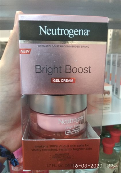 Kem dưỡng da Neutrogena Bright Boost