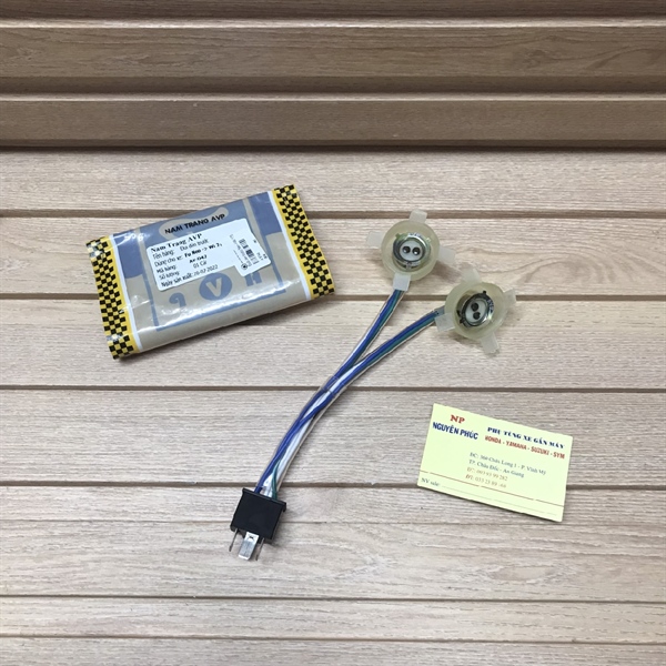 Đuôi đèn trước Neo-->Wi 125 ( 2 Bóng ) D42