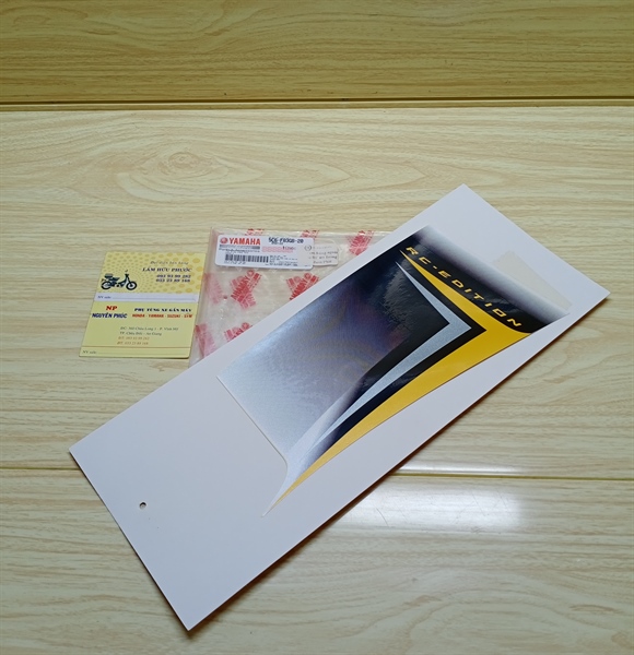 Tem bửng ngoài Si RC 09 Trắng dưới Phải