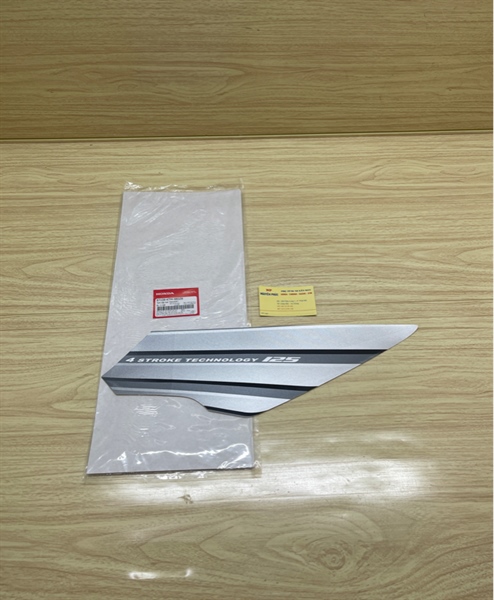 Tem cốp Neo 06, GT 07 Trắng NH193P Trái