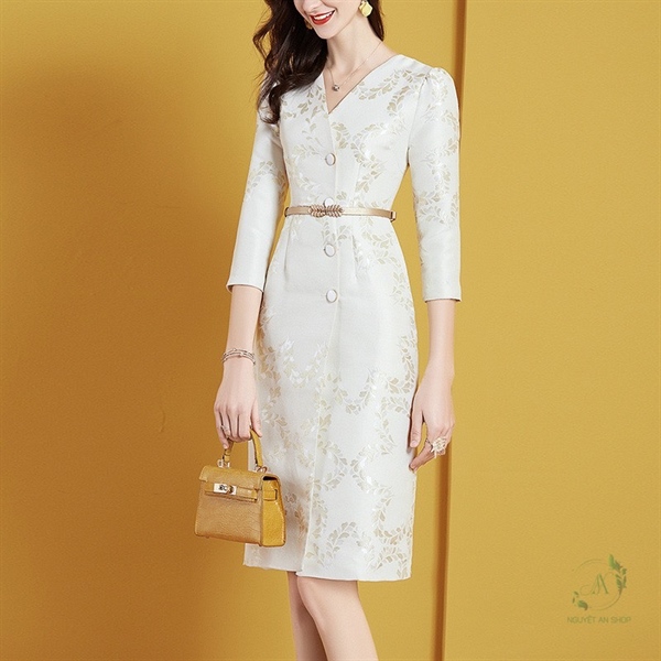 Váy gấm hoa trắng