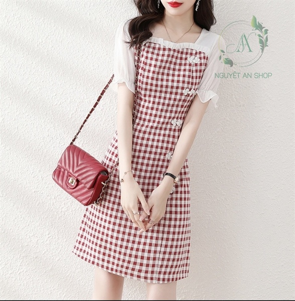 Váy kẻ tay voan dáng A