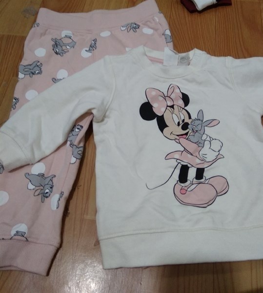 Đồ Bộ Tay Dài H&M Bé Gái 2207 trắng mickey thỏ