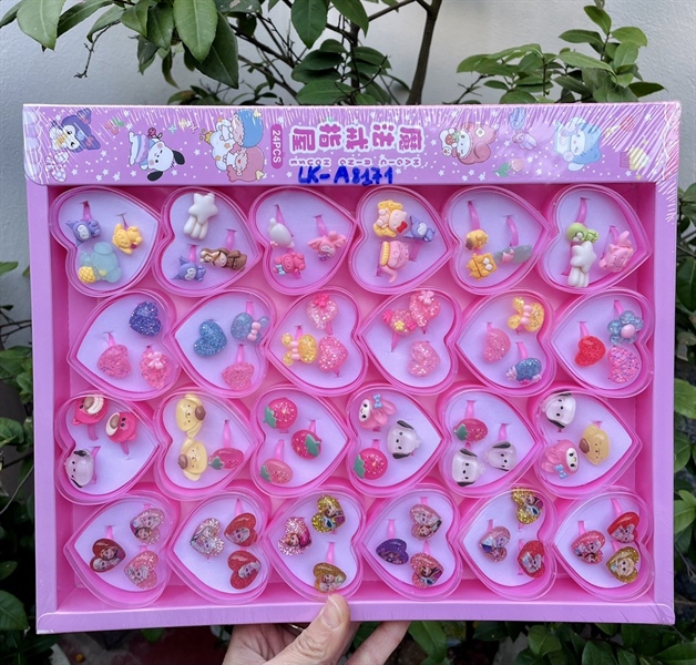 Hộp 2 nhẫn 1 vòng