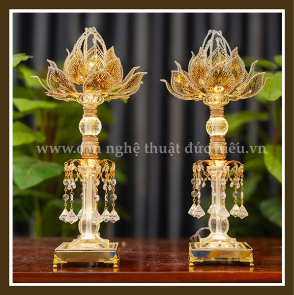 Đèn Thờ Hoa Sen, Mẫu 2