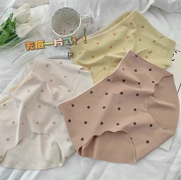 0190- q đúc chấm