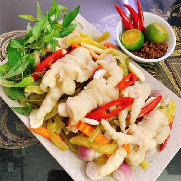Chân Gà ngâm rau Tiến Vua