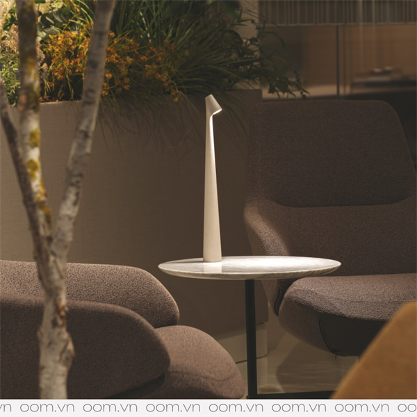 ĐÈN BÀN SẠC GIRAF