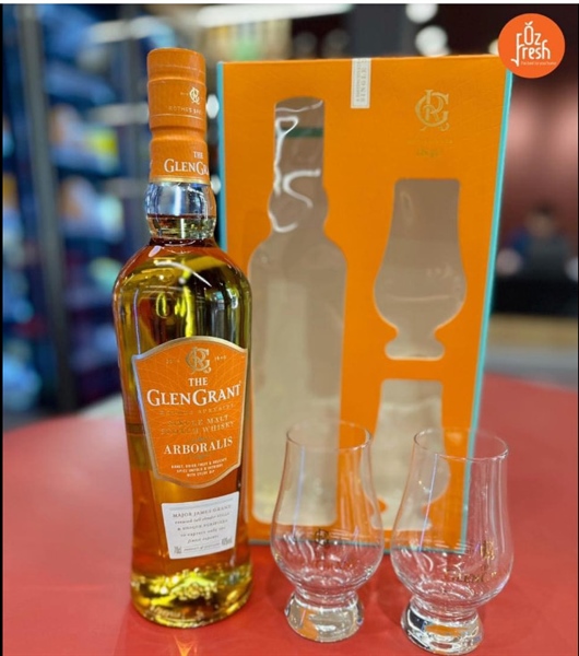 Set Rượu Whisky The Glen Granrt 700ml + 2 ly