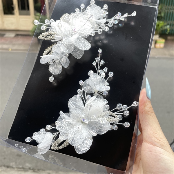 Cài tóc cô dâu hoa voan lưới đính pha lê đá mẫu mới tháng 1/2026