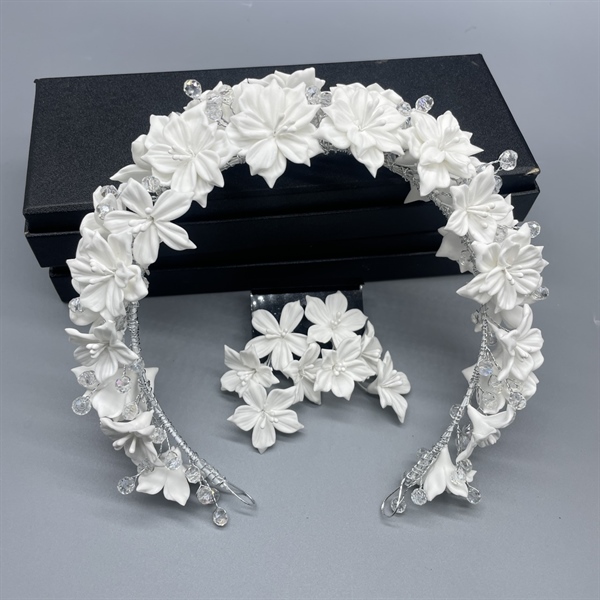 Băng đô hoa đất sét trắng kèm bông tai cùng bộ