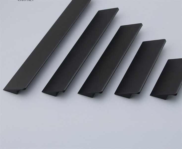 Tay nắm Tủ bếp dài 600 đen