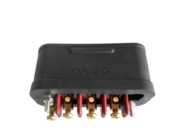 RẮC CẮM BÌNH RƯỢU 30A 250V