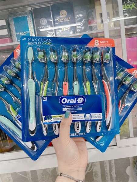 BÀ CHẢI ORAL-B 8 SOFT BÁN LẺ
