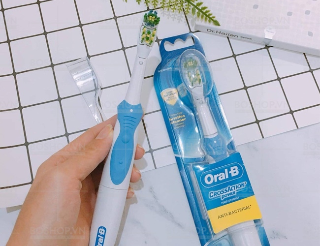 BÀN CHẢI ĐÁNH RĂNG ORAL-B PIN