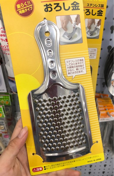 BÀN NẠO INOX MÀI NHỎ THỰC PHẨM CÓ TAY CẦM