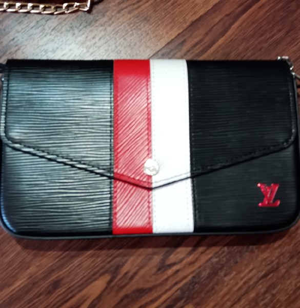 Giỏ LV đỏ trắng