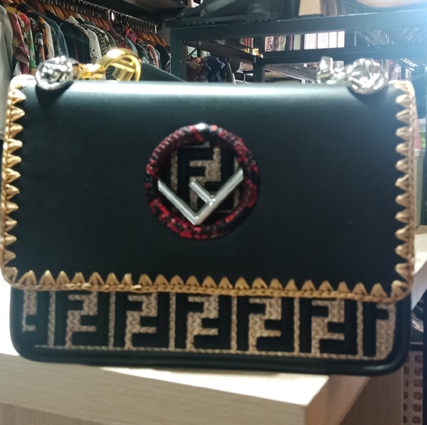 Giỏ FENDI SUPPER VIP