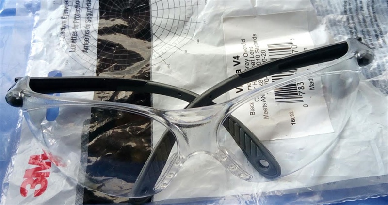 Kính BHLĐ 3M Virtua V4