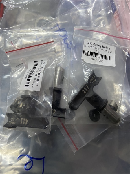 Béc sơn Graco 517 đen 286517 không vỏ