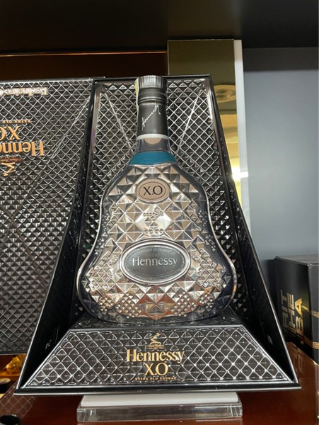 Hennessy XO Limited hộp sắt màu bạc 700ml 40%