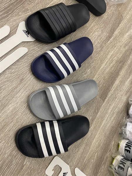 Dép nhựa Adidas