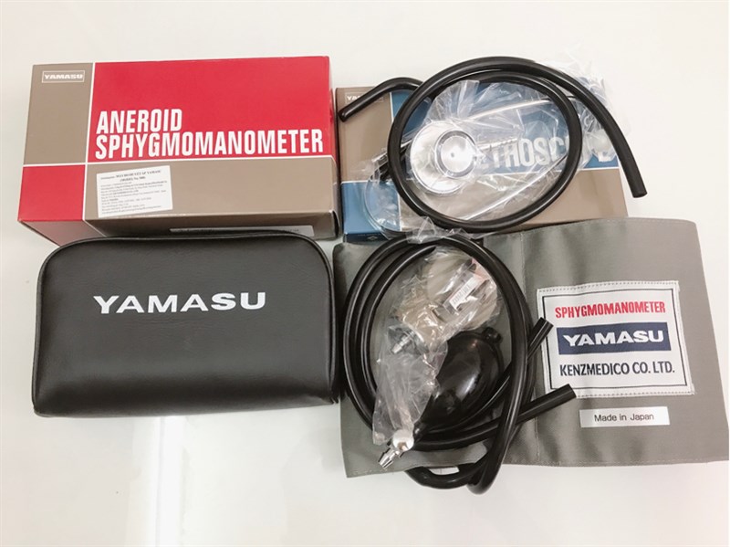 Máy đo huyết áp cơ Yamasu Kenzemedicoco Japan/1 bộ ( bao gồm ống nghe)