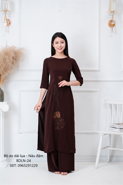 Bộ dài lụa nâu đậm