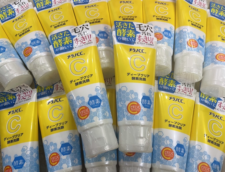 Sữa rửa mặt CC Melano 130g