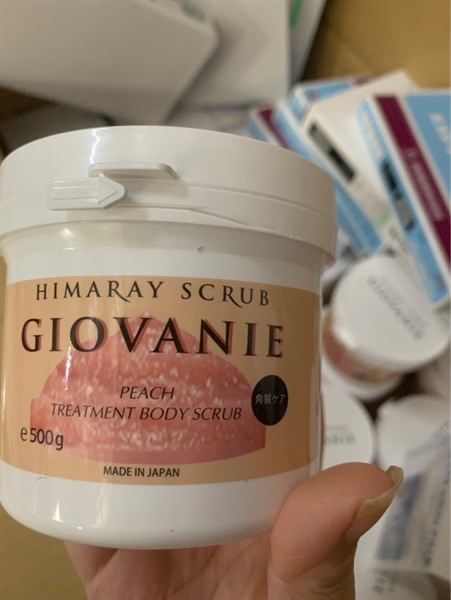 Tẩy da chết trắng da body nhật