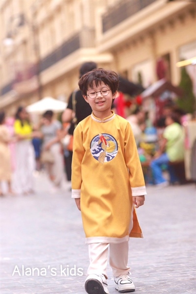 Aó dài BT Bernie - 2 con Rồng