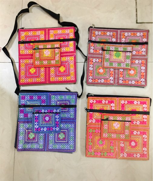 Túi mẹ con Bắc Hà thêu - Belly bag - Usd 3