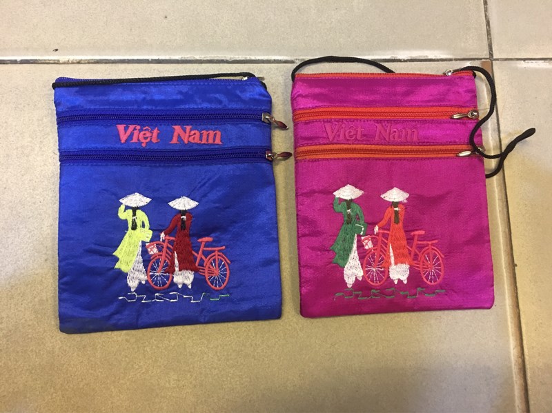 Túi điện thoại vải lụa thêu cô gái - Phone bag - Usd 1,3