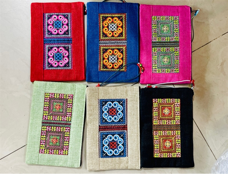 Ví chữ nhật vải thô can 2 ô thêu - Embroidery purse - Usd 1.5