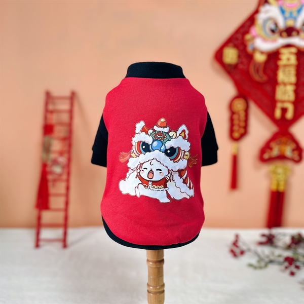 LI - Áo nỉ đỏ phối tay đen in thú đội đầu lân