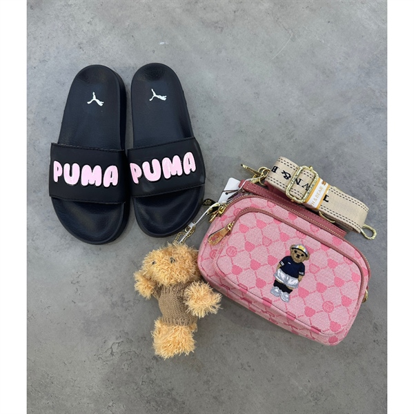 DÉP PUMA LEADCAT SUEDE ĐEN CHỮ HỒNG