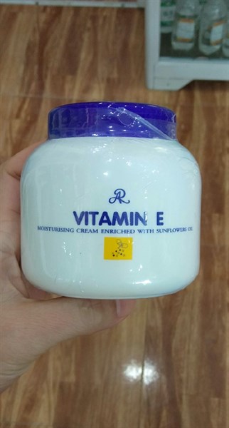 Kem VITAMIN E Thái Lan Lọ To