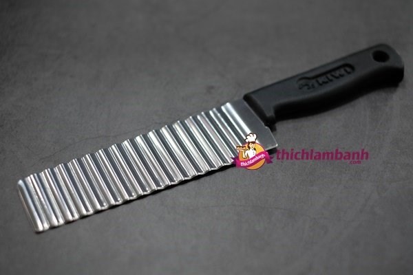 Dao cán đen lượn sóng 24cm