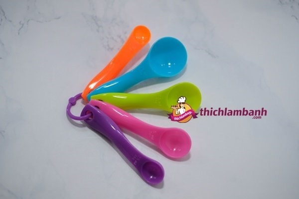 Bộ thìa 5pcs g/ml sắc màu