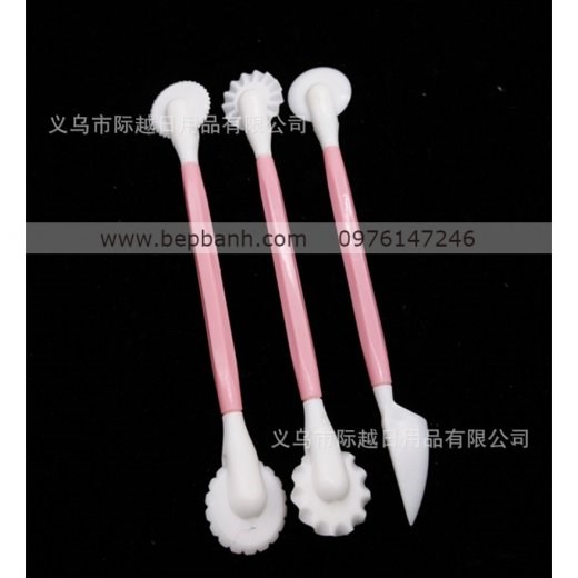 Tạo hình fondant - 3 que bánh xe