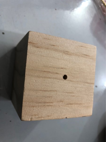 Cục gỗ cắm dù bắt bông kem