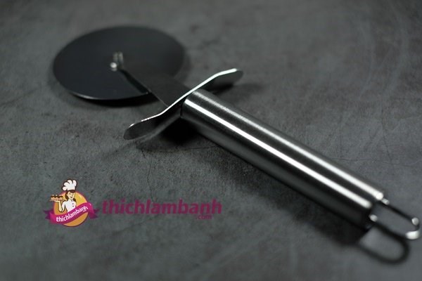 Dụng cụ cắt pizza lưỡi 5.5cm