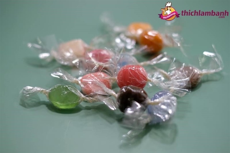 Giấy gói kẹo/ mứt bóng kính 10 x 20 cm (100g)